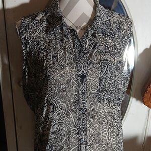 Black and White Paisley Sleeveless Blouse